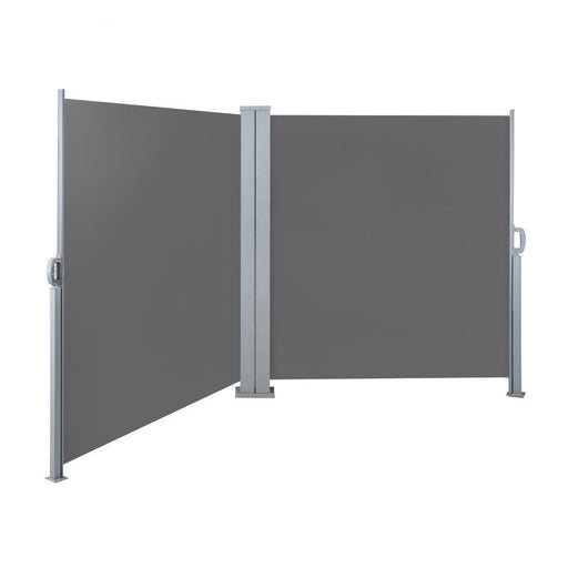 Zwei über Eck gestellte graue Sichtschutzmarkisen mit silbernen Metallrahmen, verbunden durch einen zentralen Pfosten - Doppelseitenmarkise 600 x 160 cm