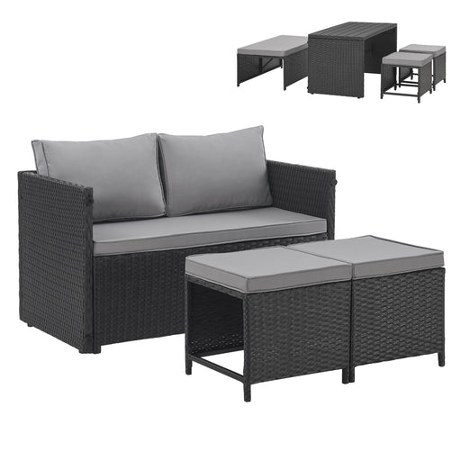 Schwarzes Rattan-Gartenmöbel-Set mit grauen Polstern, bestehend aus einem Sofa und zwei Hockern die Lehne des Sofas kann zu einem Tisch umgebaut werden