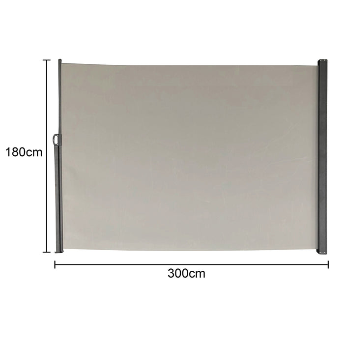 Hellgraue rechteckige Markise mit den Maßen 300 cm Breite und 180 cm Höhe, mit grauen Halterungen an den Seiten