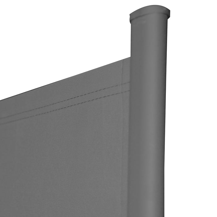 Graue Seitenmarkise mit zylindrischem oberen Halter, seitliche Ansicht