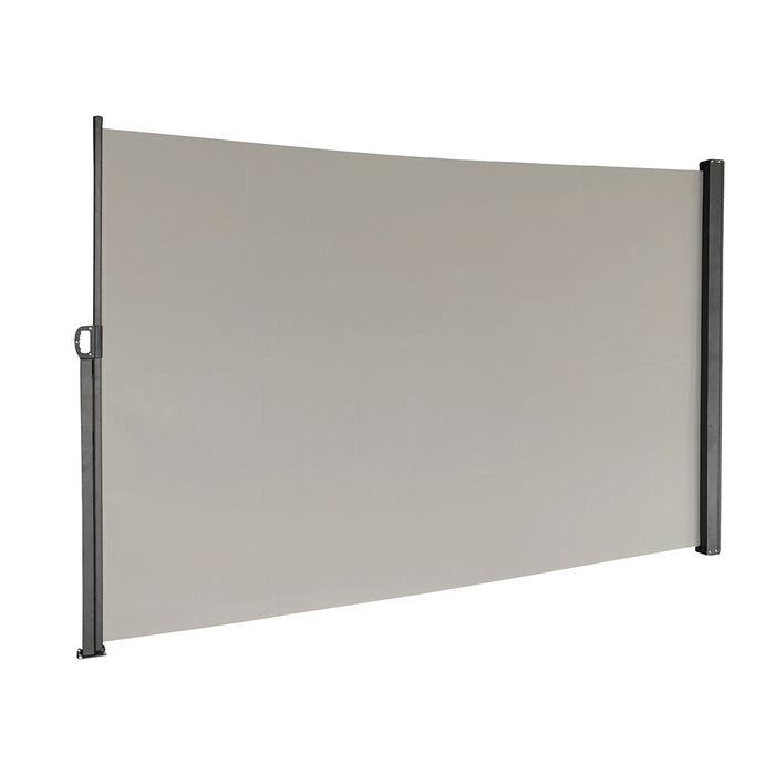 Ausziehbare Seitenmarkise in Grau mit schwarzem Metallgestell zur Wind- und Sichtschutznutzung