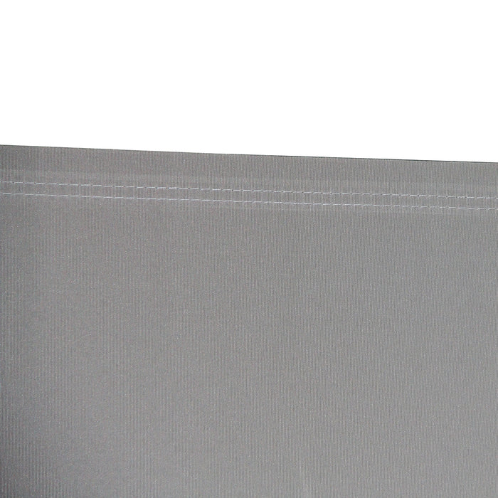 Nahansicht der Naht an der grauen Seitenmarkise