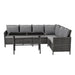 Ecksofa aus grauem Polyrattan mit grauen Polstern und zwei schwarzen Tischen davor