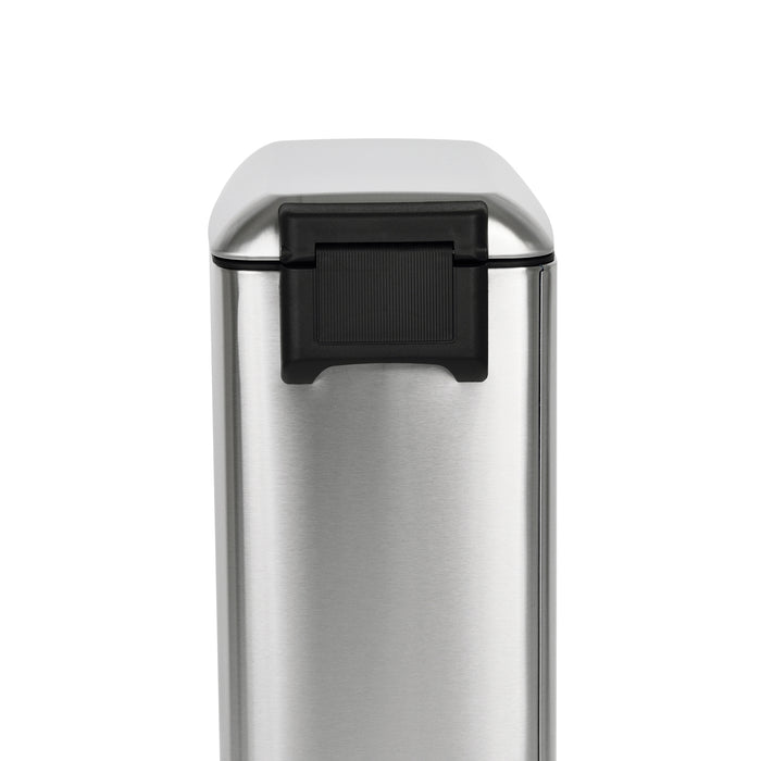 Edelstahl-Mülleimer mit Softclose-Funktion im Deckel