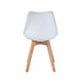 Rückansicht des weißen SVITA Mats Esszimmerstuhls mit gepolstertem Sitz und elegantem Design