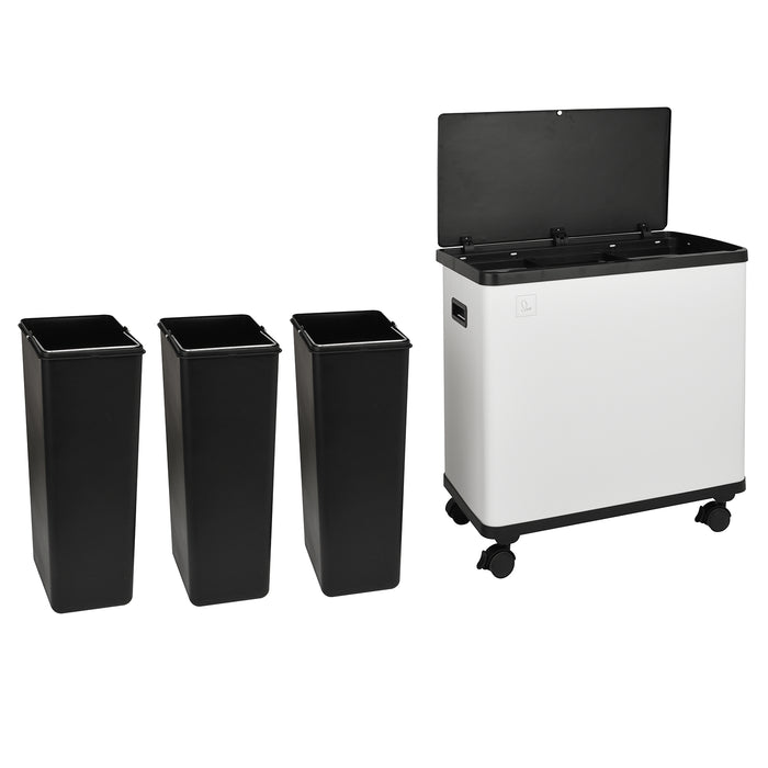 Weißer Mülleimer mit offenem Deckel auf Rollen und drei schwarzen, rechteckigen Inneneimern daneben.