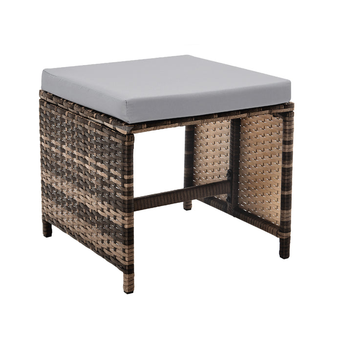 brauner Hocker aus Polyrattan mit grauem Sitzpolster