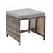 brauner Hocker aus Polyrattan mit grauem Sitzpolster