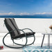 Outdoor Schaukelstuhl SVITA EIBY DELUXE dunkelgrau Ambientebild Terrasse