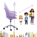 Höhenverstellung eines lila Bürostuhls neben Illustrationen von Kindern in verschiedenen Altersstufen, die Wachstum symbolisieren.