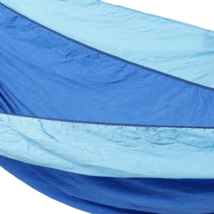 Nahaufnahme Liegefläche der blauen Hängematte