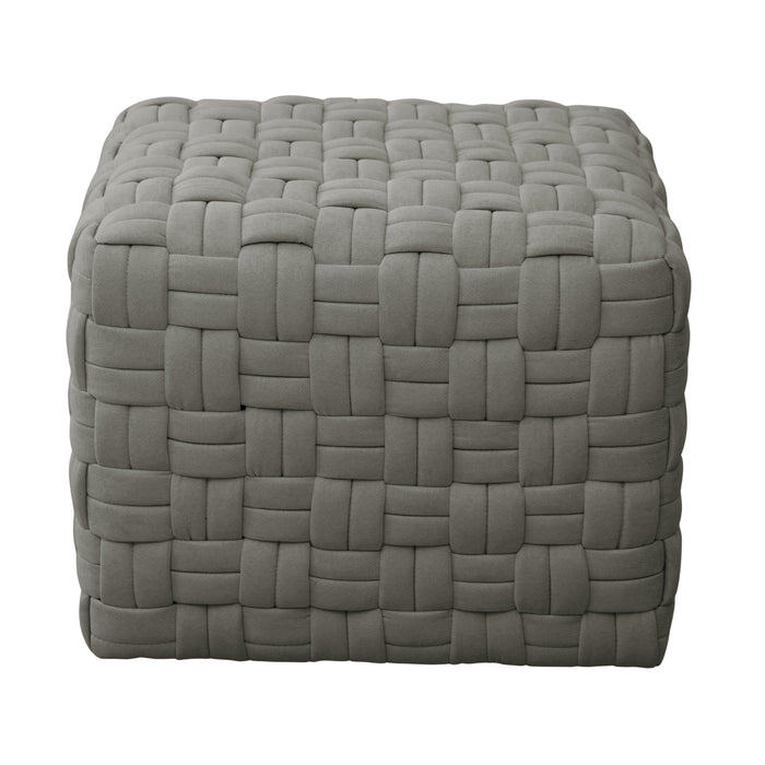 Grauer Hocker mit gepolstertem, gewebtem Muster in quadratischer Form Frontalansicht