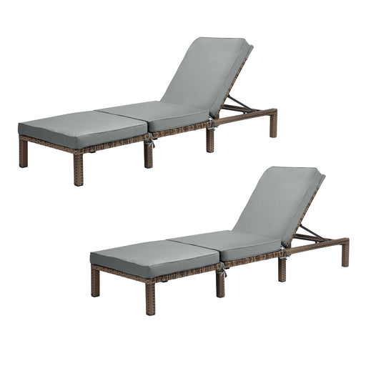 Zweierset braune Polyrattan Gartenliegen mit grauer Polsterauflage und verstellbarer Rückenlehne